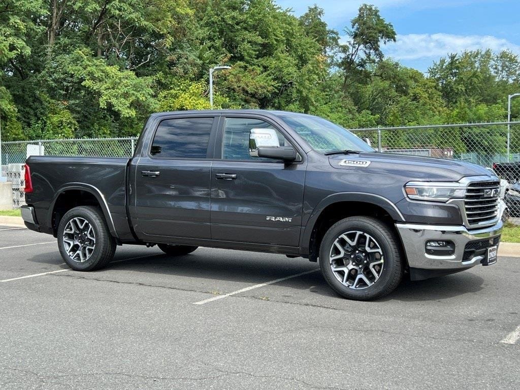 2026 RAM 1500 Laramie Crew Cab 4WD