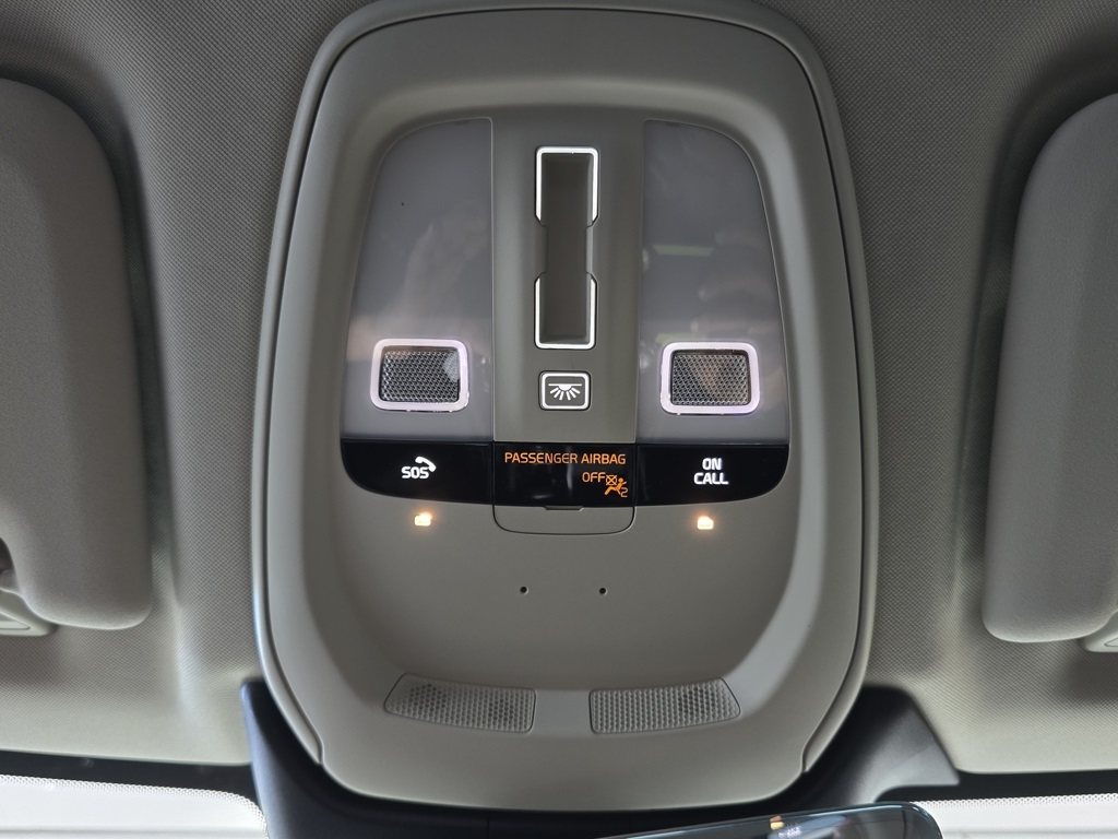 Thumbnail: 2022 Volvo XC60 - 19