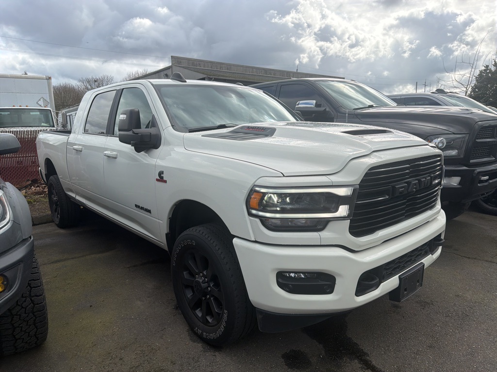 2024 RAM 3500 Laramie Mega Cab 4WD