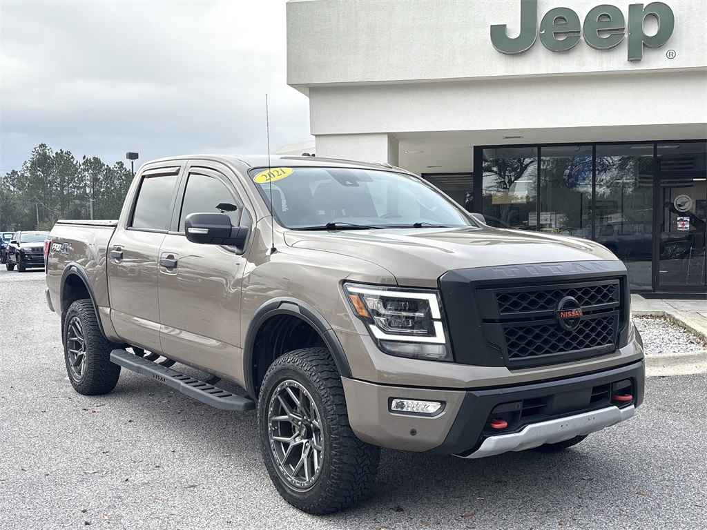 2021 Nissan Titan PRO-4X Crew Cab 4WD