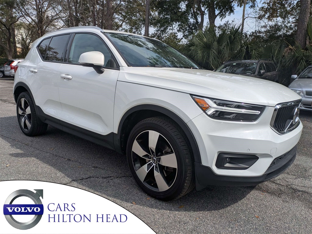 2021 Volvo XC40 T5 Momentum AWD