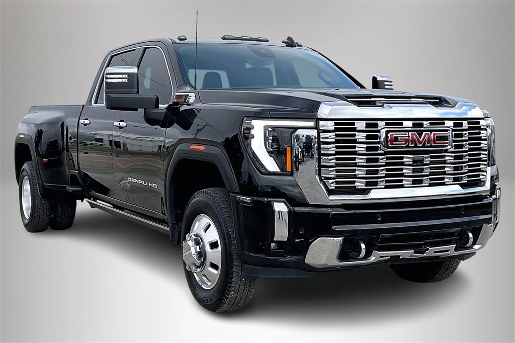 2024 GMC Sierra 3500HD Denali Crew Cab 4WD