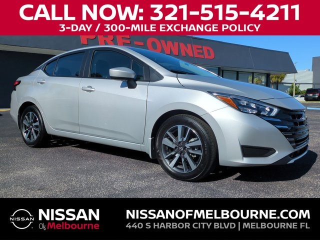 Brilliant Silver Metallic 2025 Nissan Versa SV FWD Sedan Front-Wheel Drive Continuously Variable Transmission