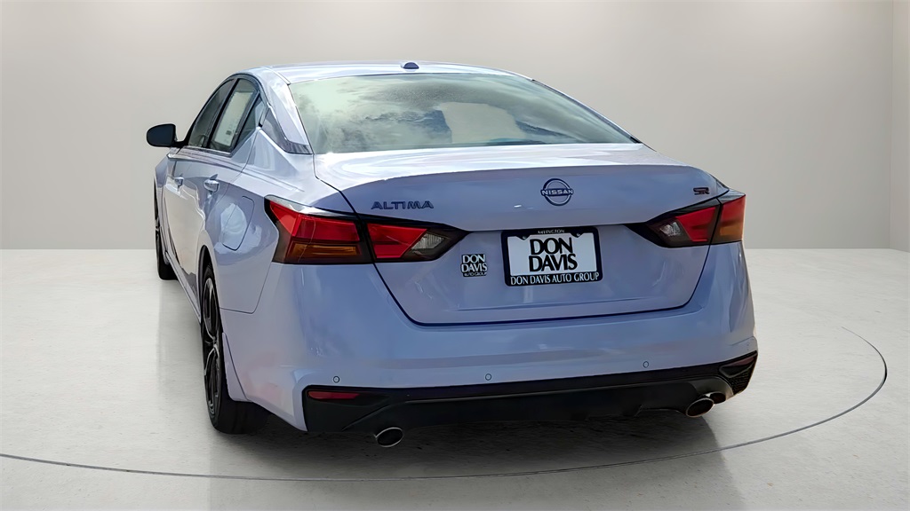 2025 Nissan Altima