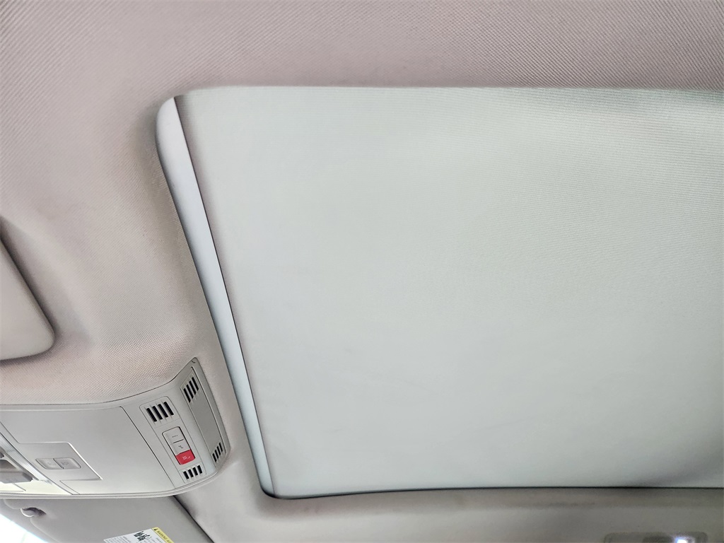 2018 Volkswagen Tiguan 2.0T SEL Red at Wharton Ford