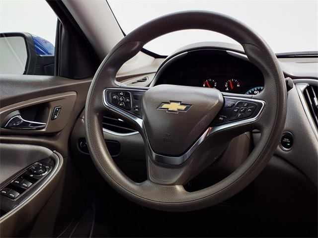 2023 Chevrolet Malibu LT - 8