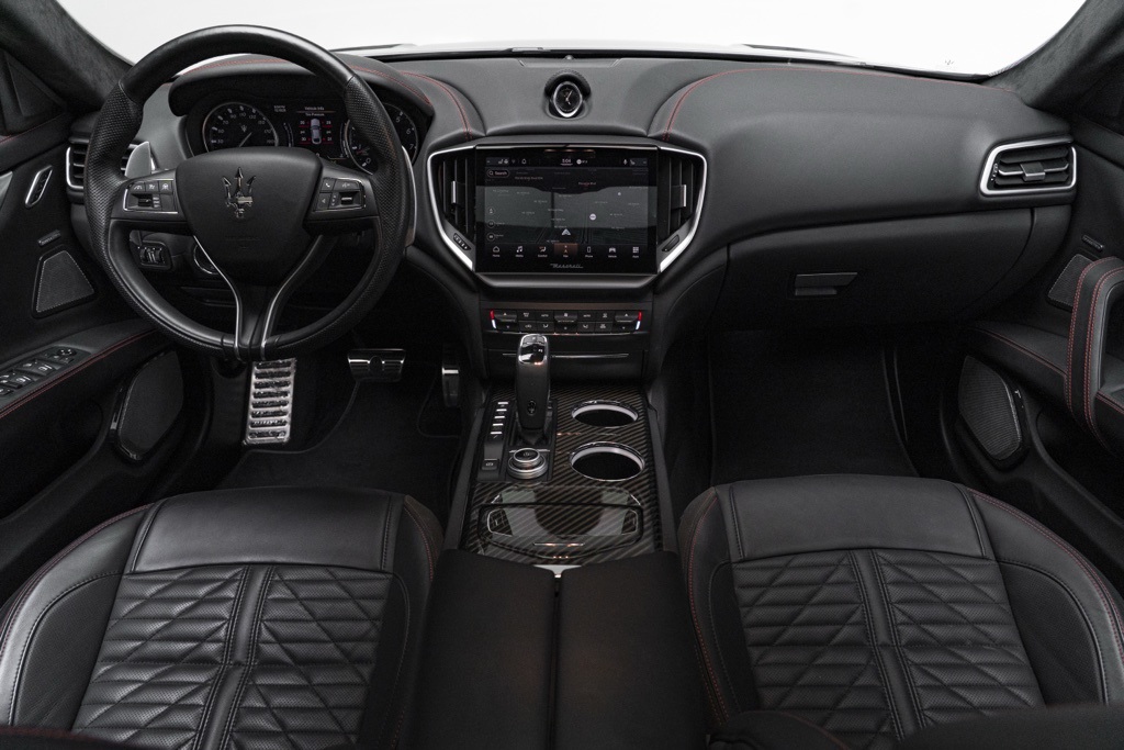 2022 Maserati Ghibli - Thumbnail 2