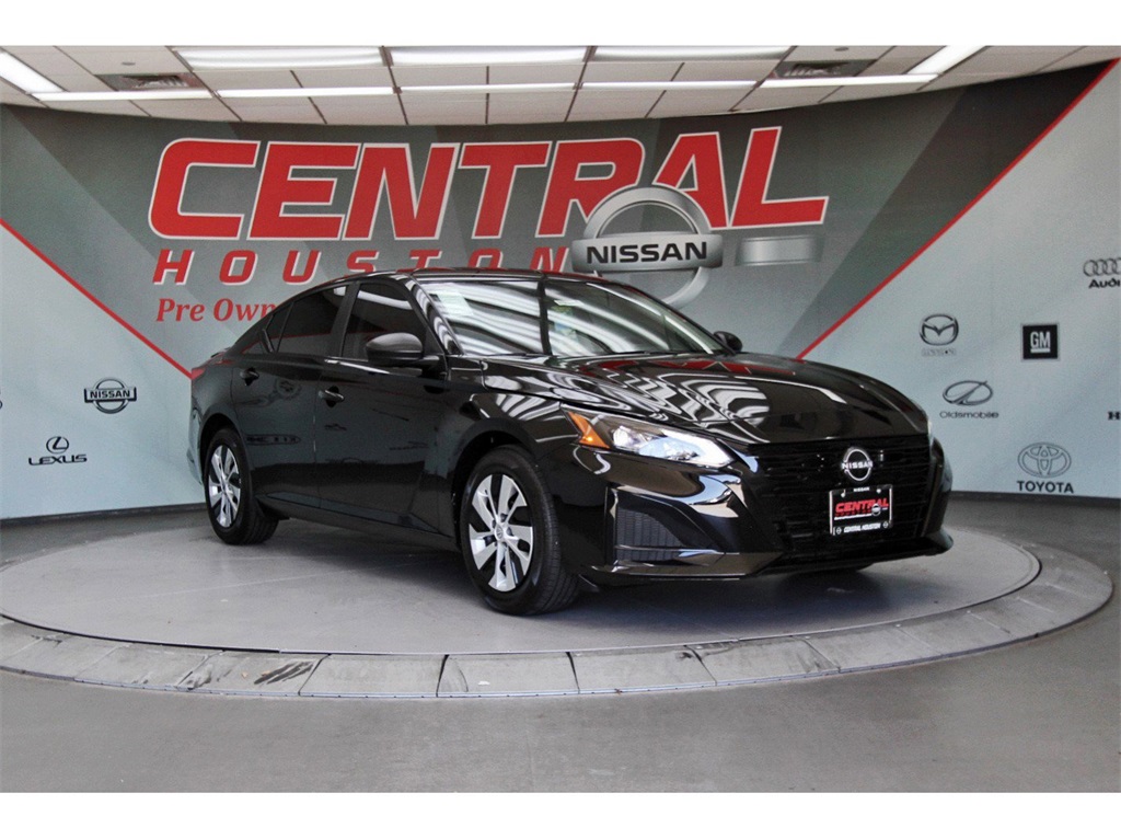 2025 Nissan Altima 2.5 S Black at Bravo Nissan