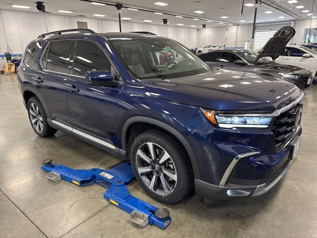 2024 Honda Pilot Touring AWD