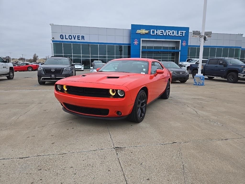 2021 Dodge Challenger SXT RWD