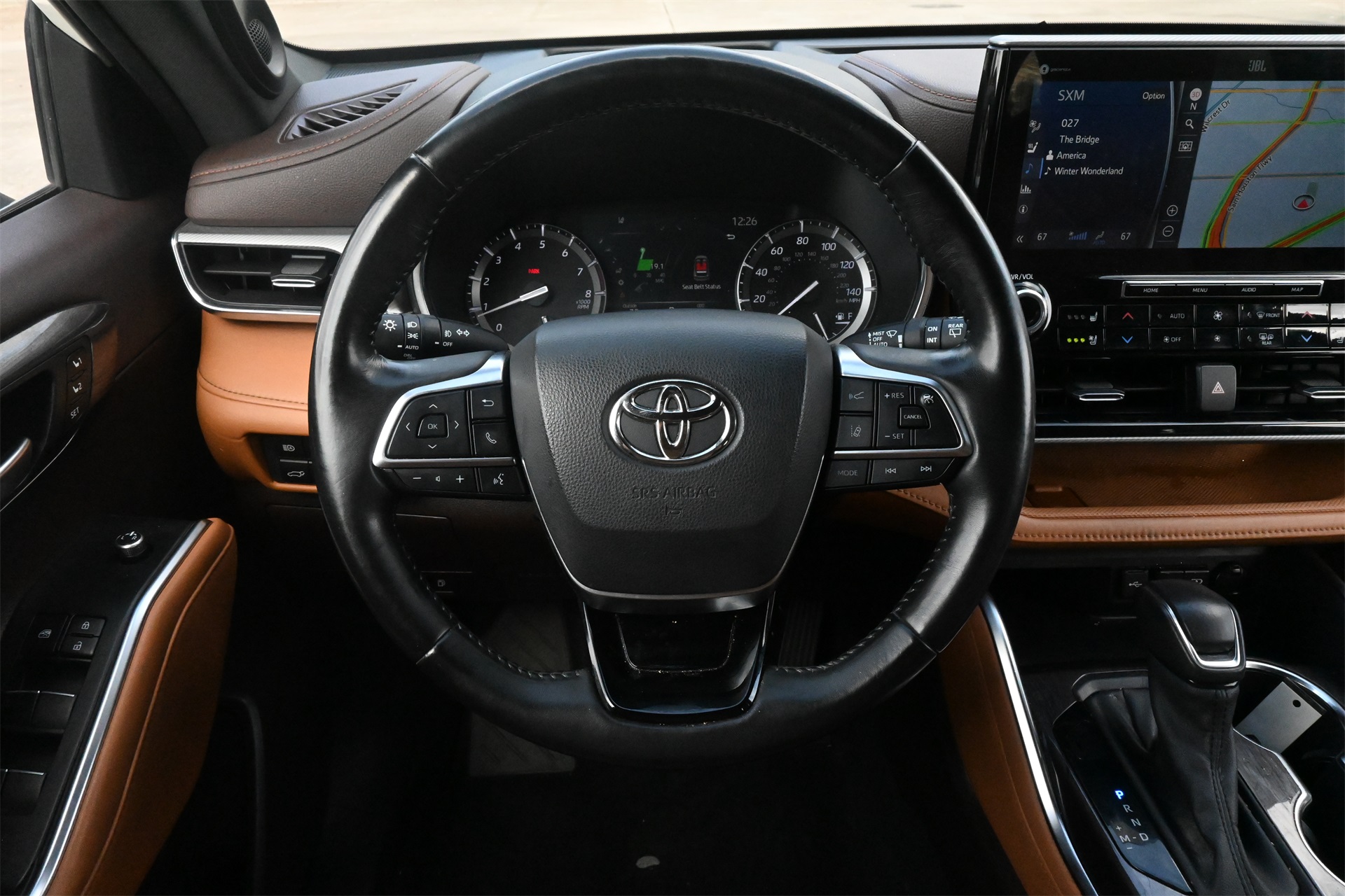 2021 Toyota Highlander Platinum White at Autostrade