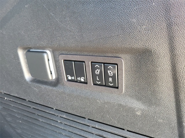 2023 Chevrolet Suburban Premier White at Baytown Hyundai