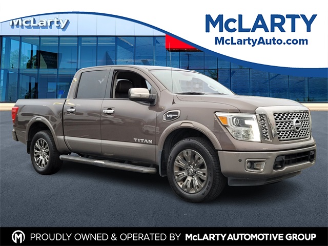2017 Nissan Titan Platinum Reserve Crew Cab 4WD