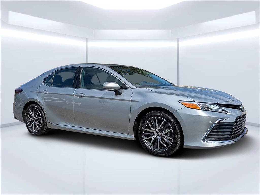 2024 Toyota Camry Hybrid XLE FWD