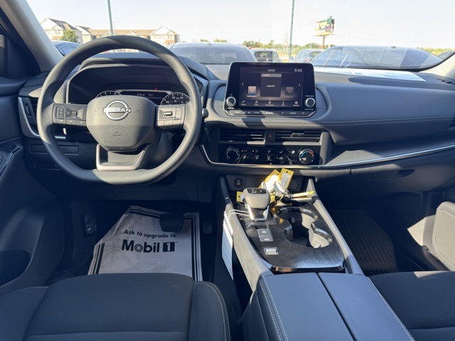 2026 Nissan Rogue S photo 3