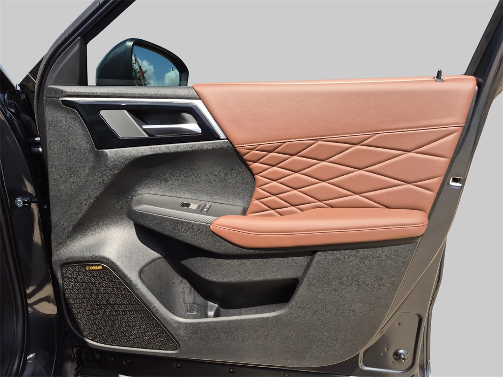 2025 Mitsubishi Outlander SEL Gray at Baytown Hyundai