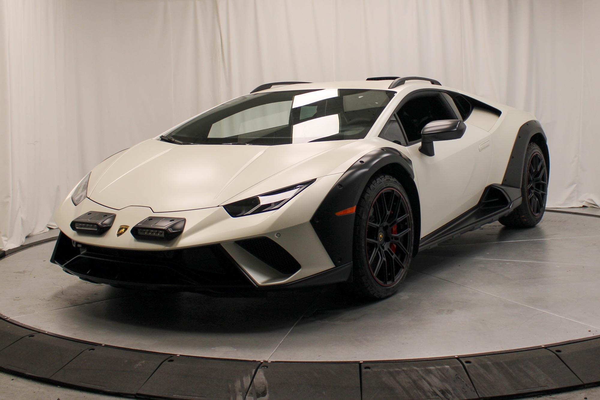 /2024 Lamborghini Huracan-Sterrato
