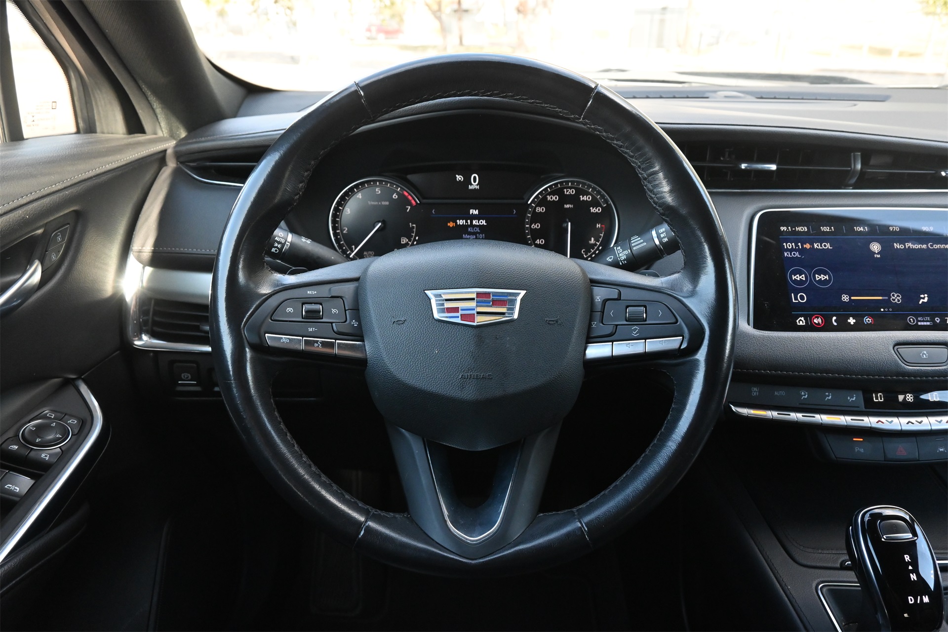 2023 Cadillac XT4 Premium Luxury - 9