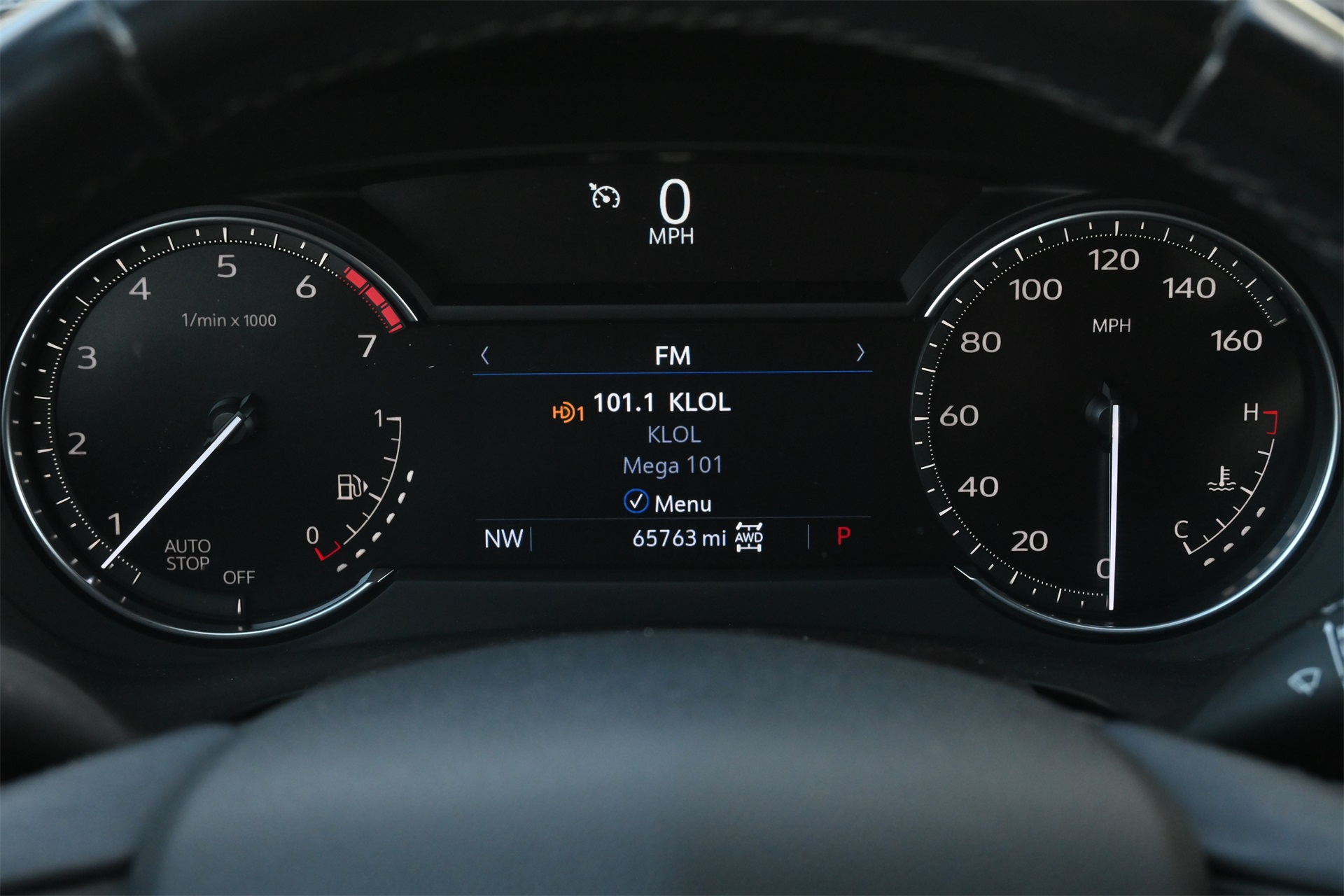 2023 Cadillac XT4 Premium Luxury - 10