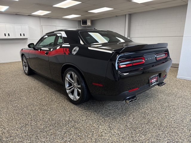 2022 Dodge Challenger R/T photo 6