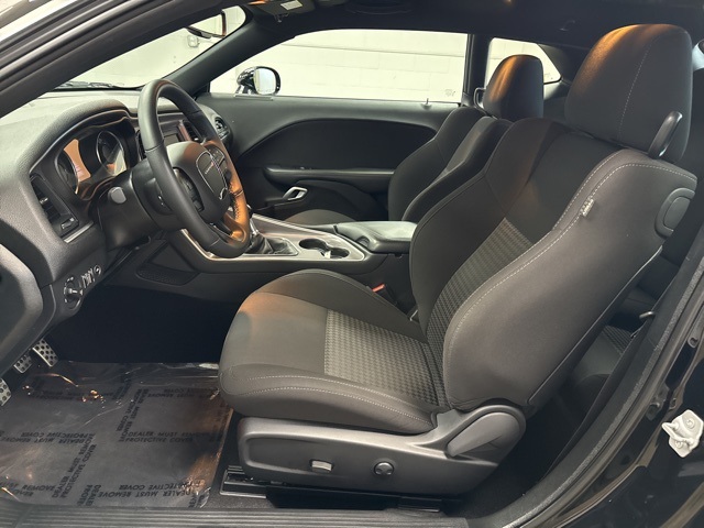 2022 Dodge Challenger R/T photo 7
