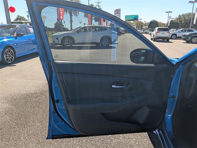 2022 Nissan Sentra SV - 10