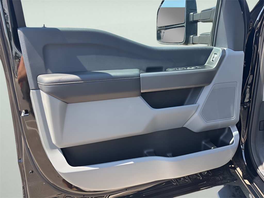 2025 Ford F-350SD