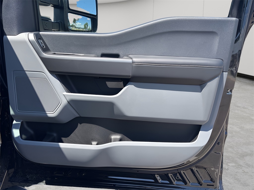 2025 Ford F-350SD
