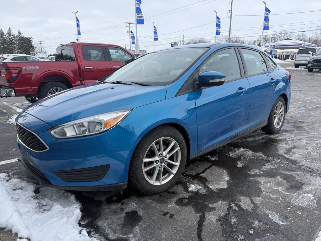 2016 Ford Focus SE's photo