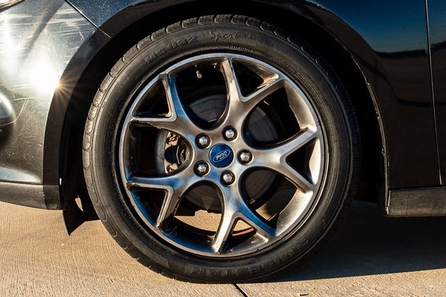 2014 Ford Focus SE Black at Ultimate Motorsports