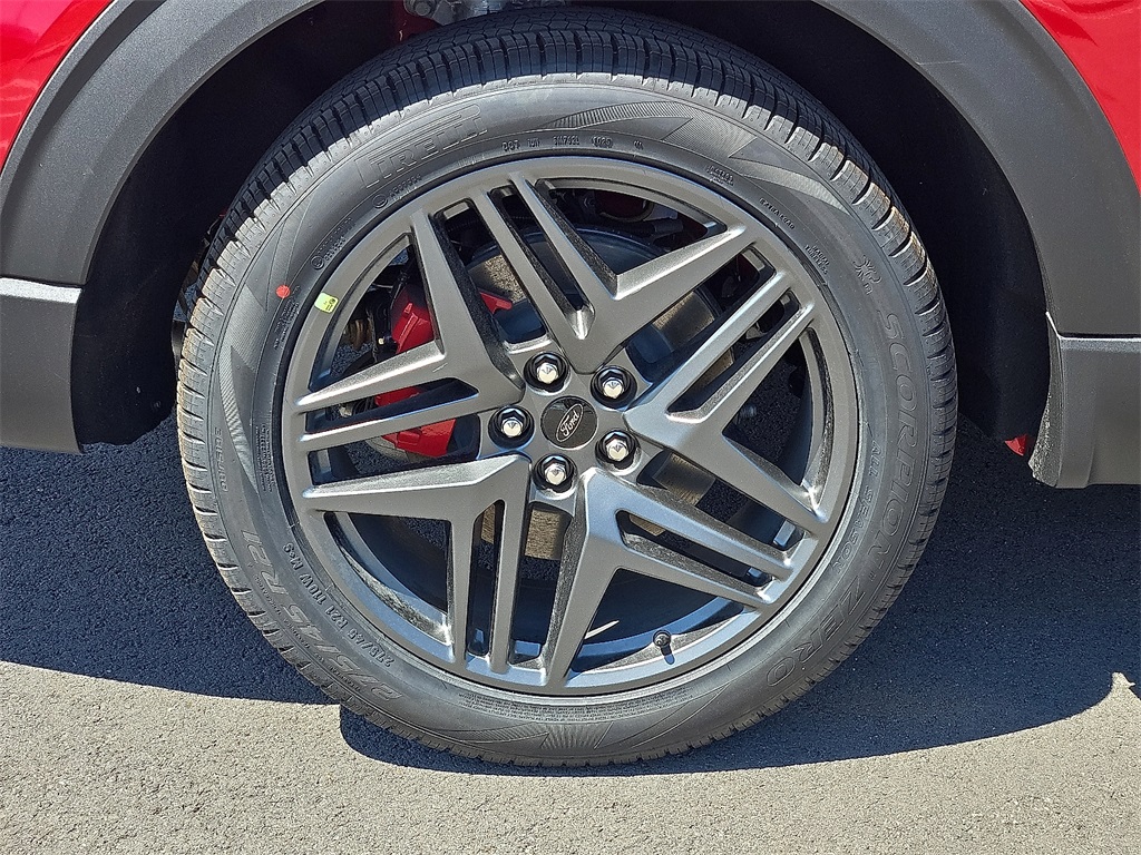 New 2025 Ford Explorer For Sale in Farmington, AR