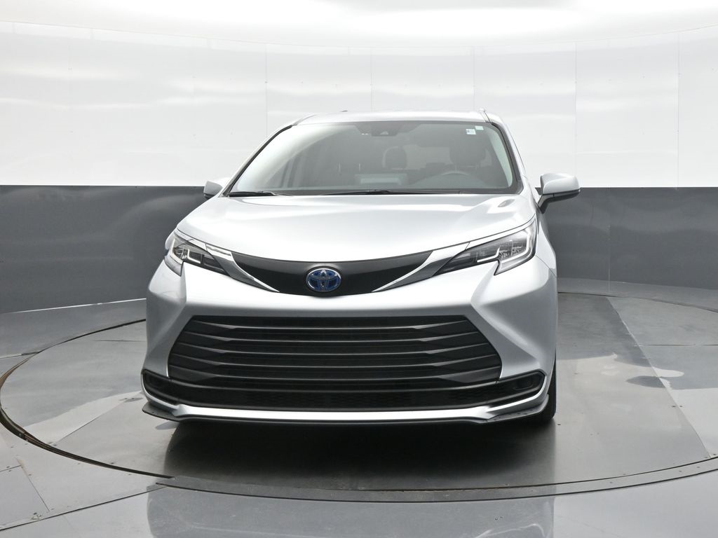 Certified 2023 Toyota Sienna LE with VIN 5TDKRKEC3PS141018 for sale in Kansas City