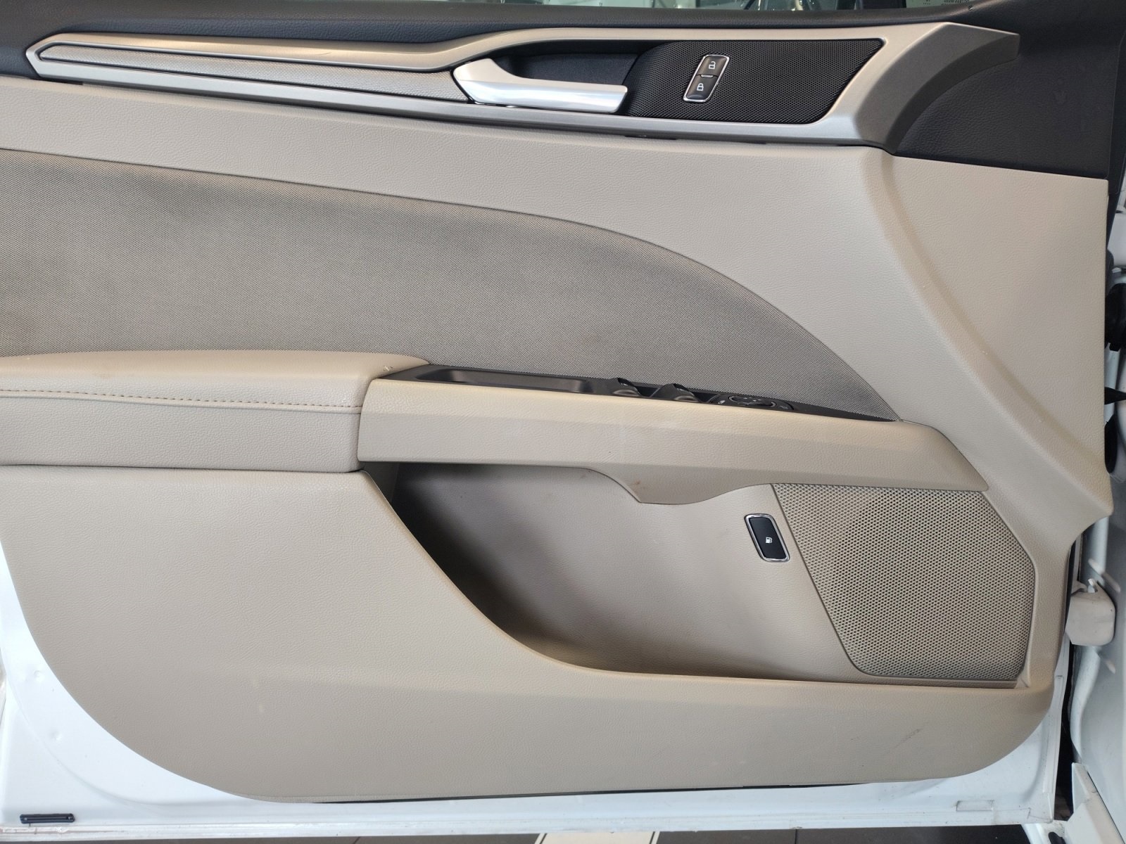 Used Car 2017 Ford Fusion Hybrid  Se For Sale Under $10,000 In San Antonio, Texas