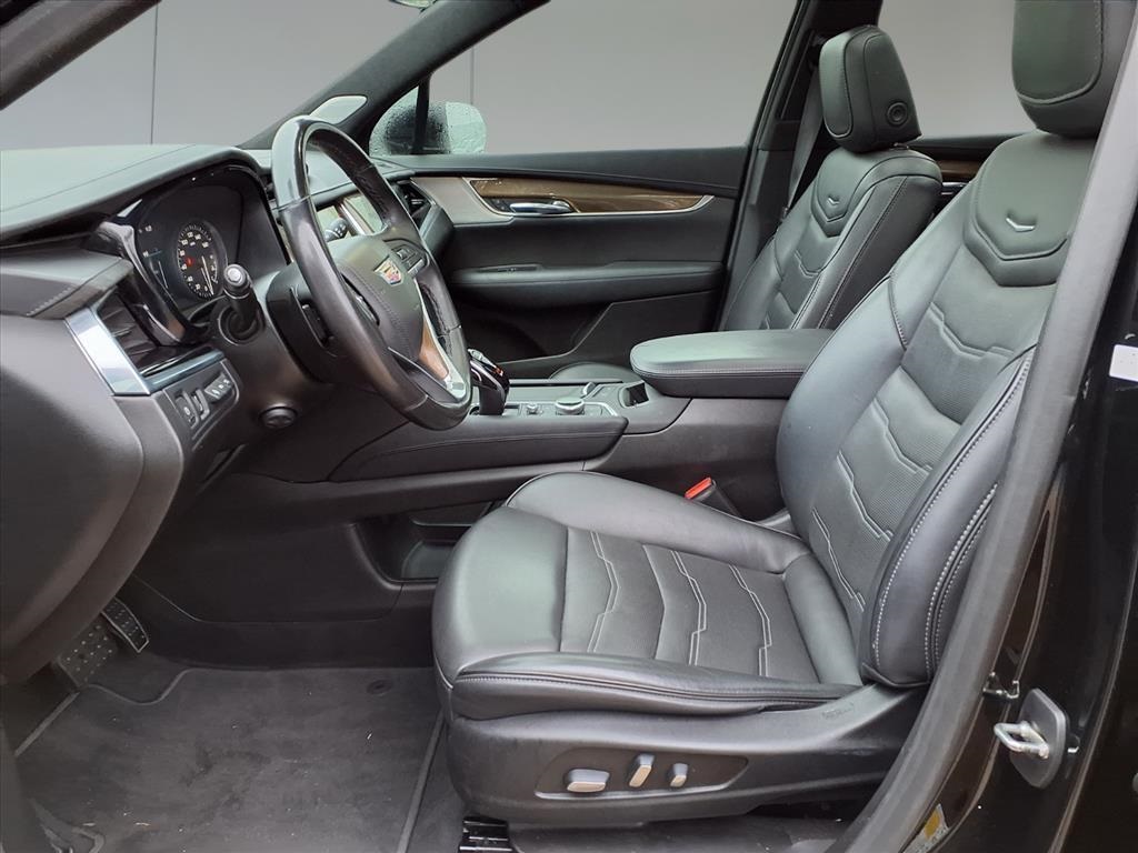 2022 Cadillac XT6 Premium Luxury Black at Tom Peacock Cadillac