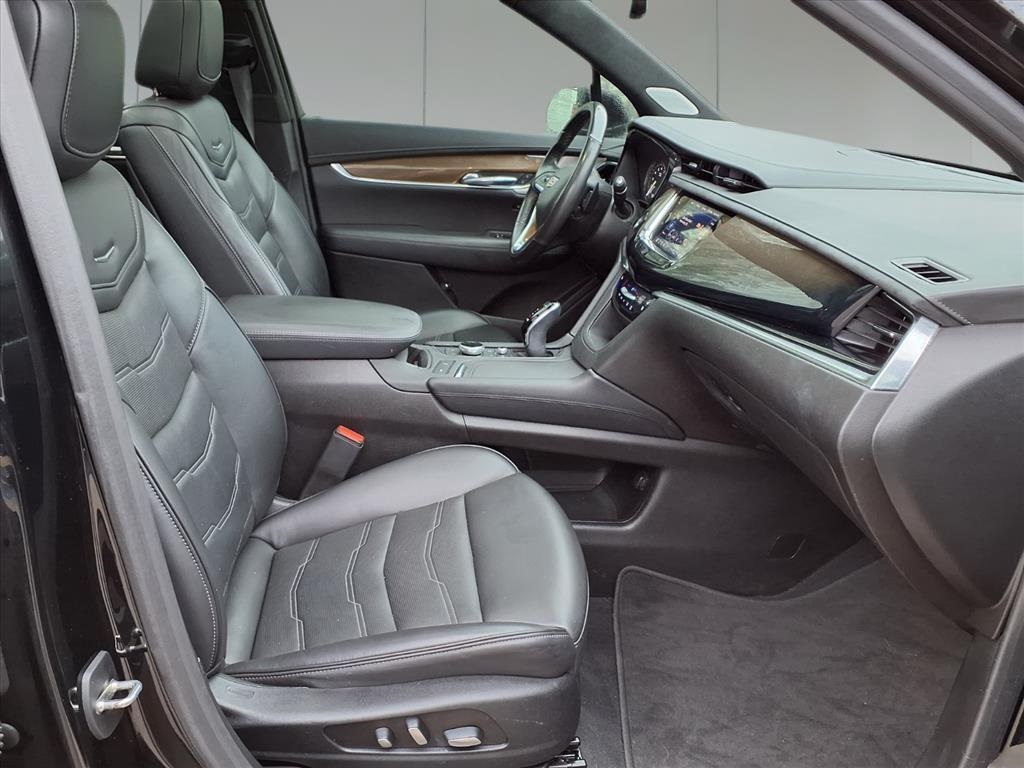 2022 Cadillac XT6 Premium Luxury Black at Tom Peacock Cadillac