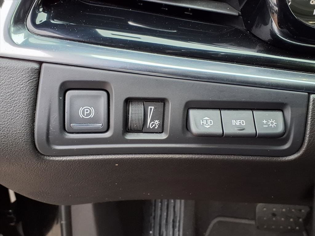 2022 Cadillac XT6 Premium Luxury Black at Tom Peacock Cadillac