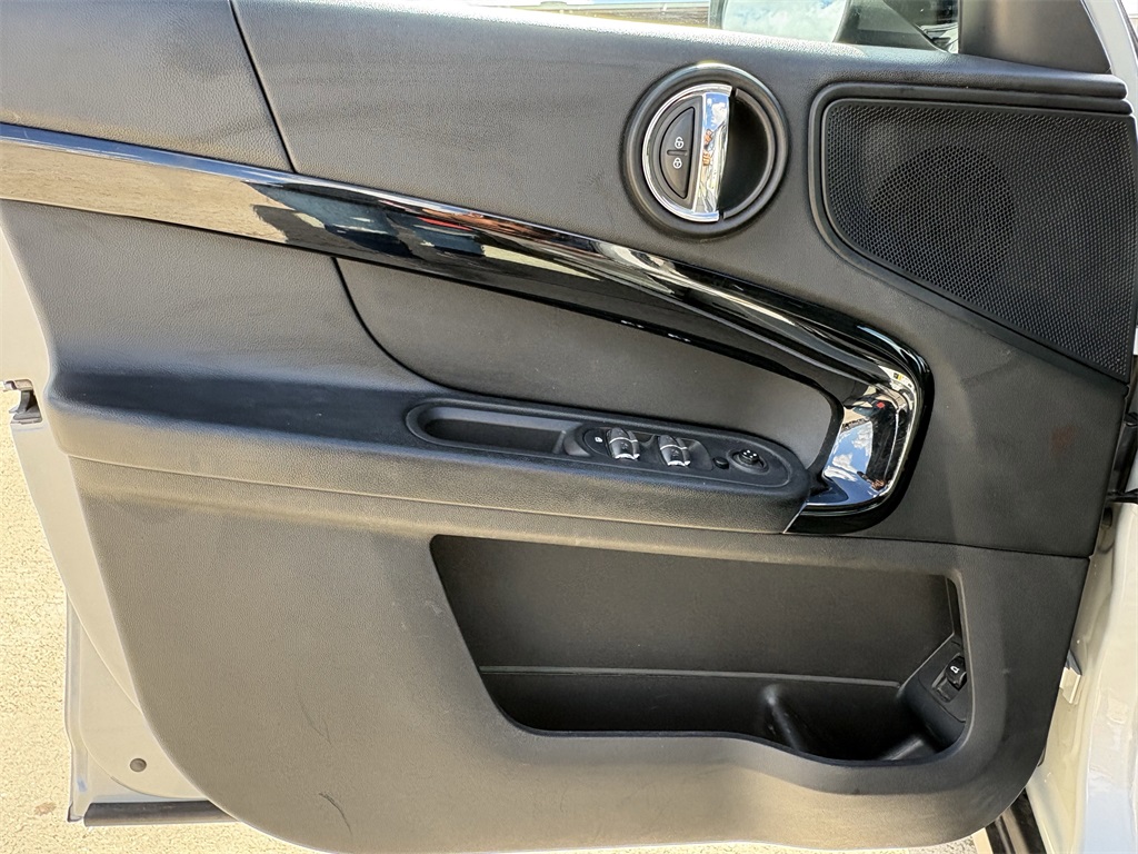 2022 MINI Cooper Countryman Oxford Edition - 9