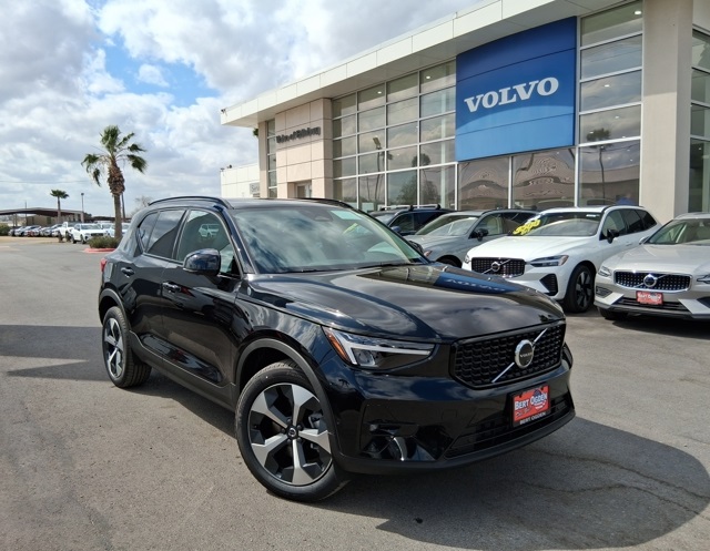 2026 Volvo XC40 B5 Plus AWD