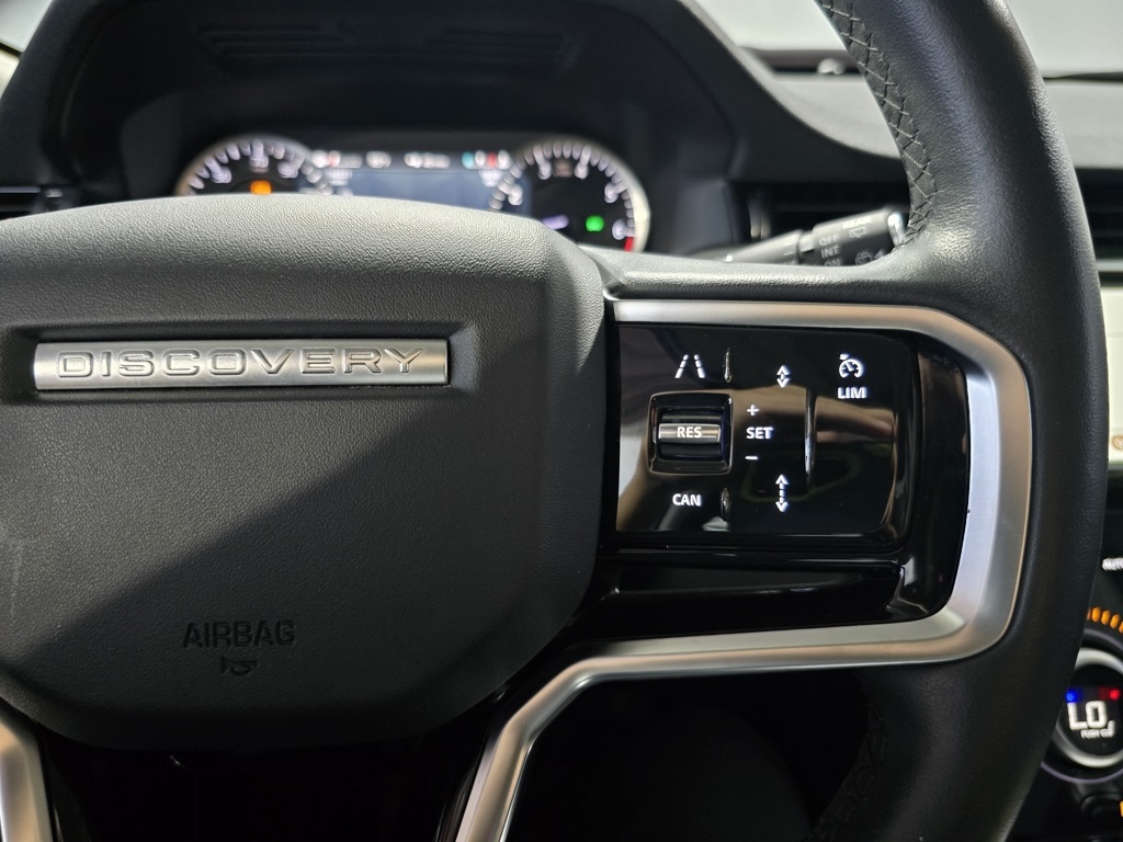 Thumbnail: 2023 Land Rover Discovery Sport - 17