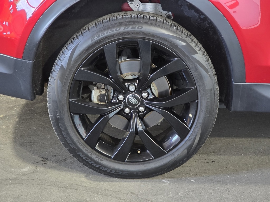 Thumbnail: 2023 Land Rover Discovery Sport - 4