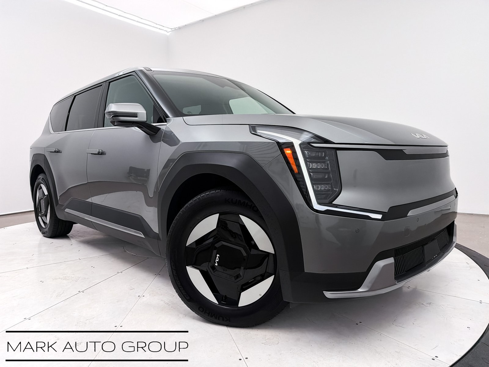 2024 Kia EV9 Light Long Range