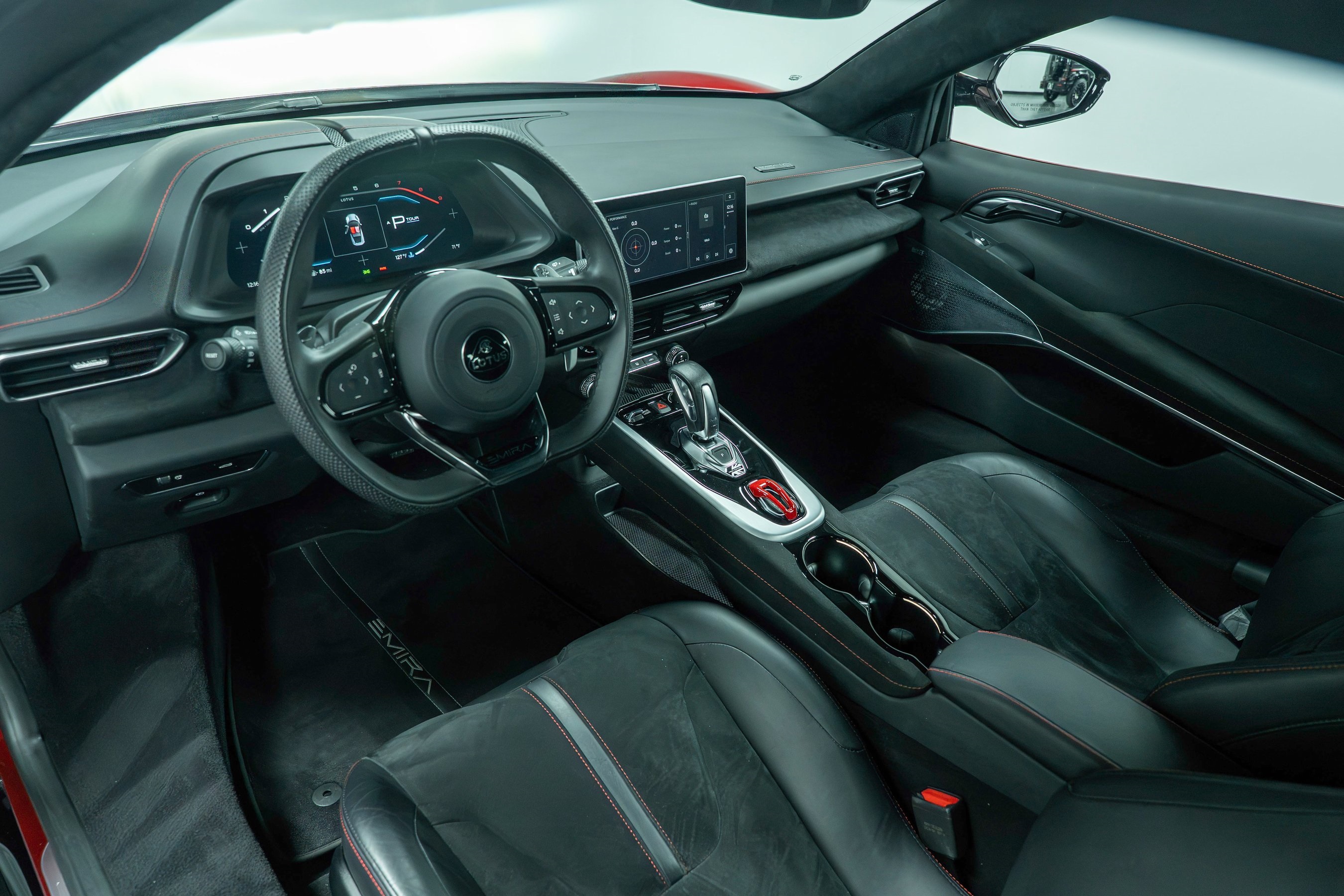 2024 Lotus Emira First Edition photo 3