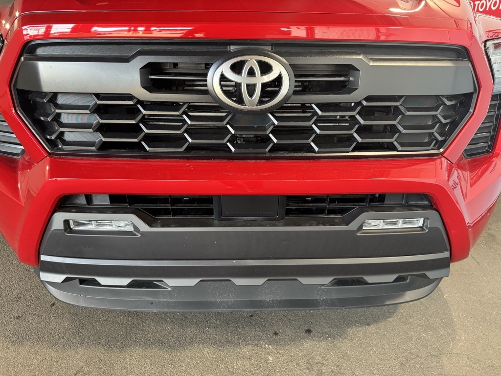 Thumbnail: 2025 Toyota Tacoma - 11