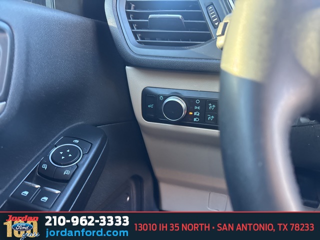 Used Car 2022 Ford Escape  Se For Sale Under $20,000 In San Antonio, Texas