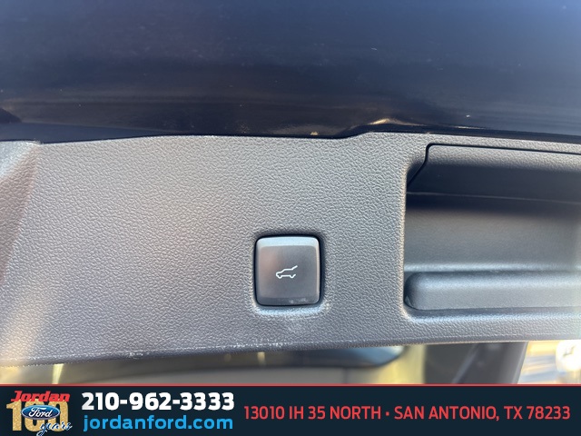 Used Car 2022 Ford Escape  Se For Sale Under $20,000 In San Antonio, Texas