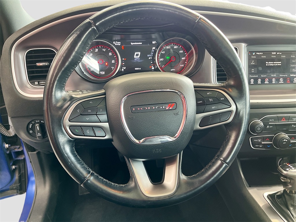2022 Dodge Charger SXT - 10