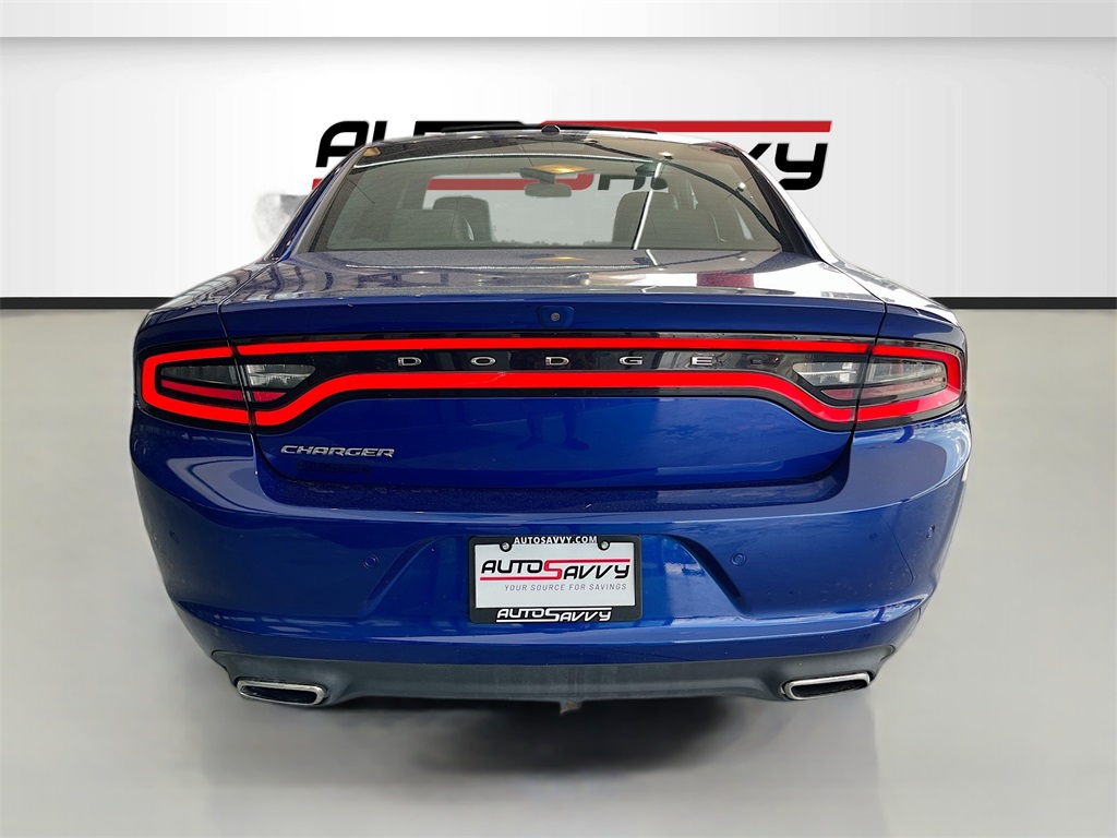 2022 Dodge Charger SXT - 5