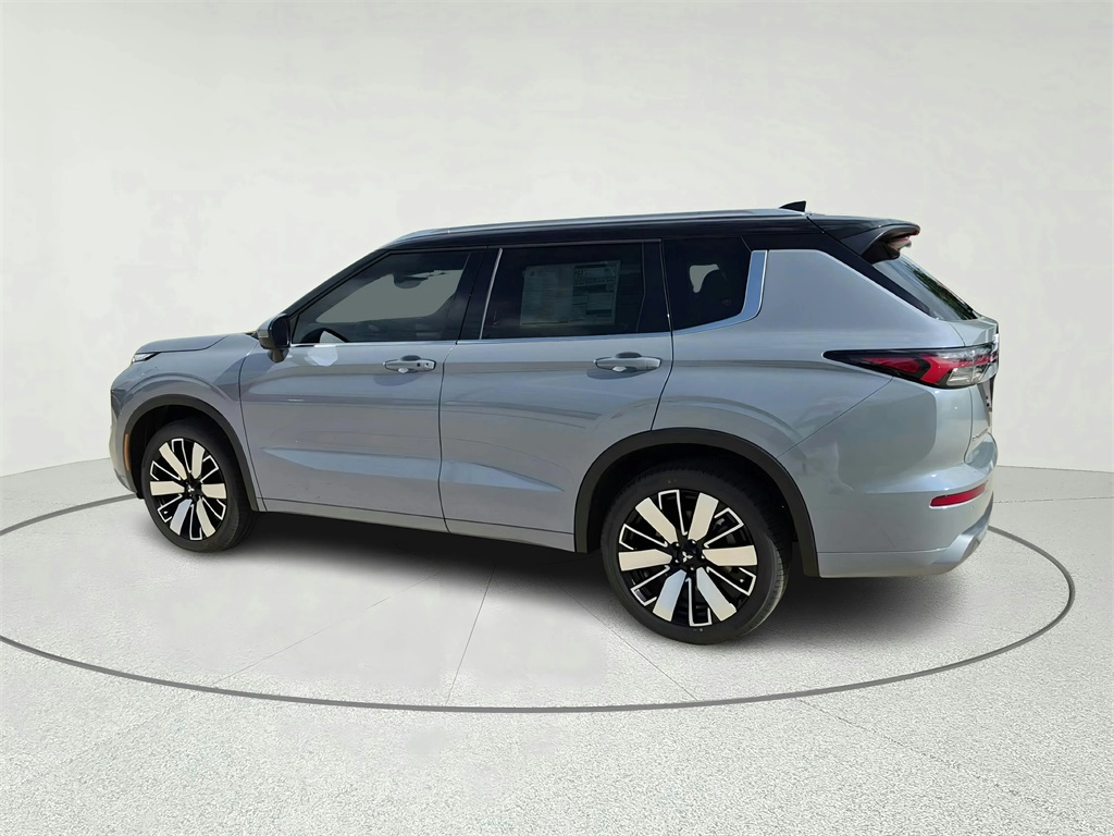 2025 Mitsubishi Outlander SEL - 7