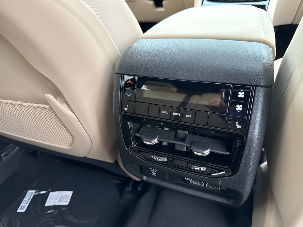 2025 Jeep Grand Cherokee L