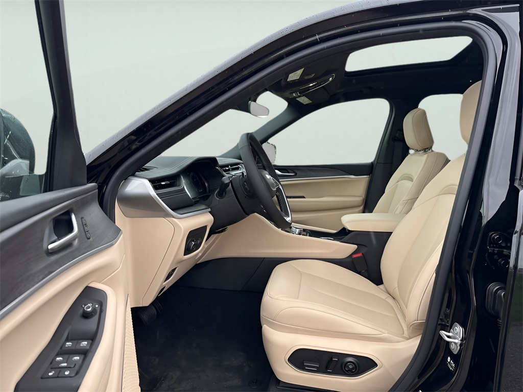 2025 Jeep Grand Cherokee L